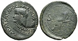 Calígula. As. 37-41 d.C. Roma. (Ric-38). (C-27). Anv.: C CAESAR AVG GERMANICVS ... . Cabeza desnuda de Calígula a izquierda. Rev.:  Vesta? sentada a i...