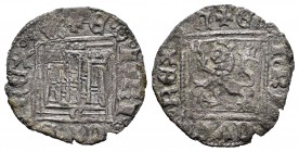 Reino de Castilla y León. Enrique II (1368-1379). Novén. Zamora. (Bautista-676.15 variante). Ve. 0,82 g. Con C bajo el castillo y delante de la cabeza...