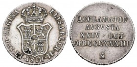 Isabel II (1833-1868). Medalla de proclamación. 24 de octubre de 1833. Madrid. (H-21). Ag. 2,90 g. Módulo de 1 real. Golpecito en reverso. MBC. Est......