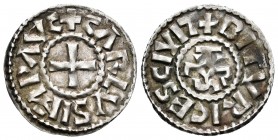 Francia. Acuñaciones Carolingias. Carlos el Calvo (840-877). Denier. Bourges. (D.198 (802 ex.), (MG.1479). Anv.:  CARLVS IMP AVG. Cruz. Rev.: BITVRICE...