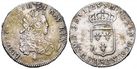 Francia. Louis XV. 1/3 ecu. 1723. Burdeos. K. Ag. 8,18 g. Resto de soldadura en el canto. Acuñada sobre otra moneda. MBC+. Est...100,00. // ENGLISH: F...