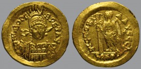Solidus, Constantinople, 4,43 g Au, 20 mm, D N LEO PE-RPET AVG, diademed, helmeted, and cuirassed bust facing, head slightly right, holding spear over...