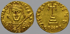 Tiberius III (698-705), Solidus, Constantinople, 4,48 g Au, 18 mm, D TIBERIVS PE AV, cuirassed bust facing, with short beard, wearing crown and holdin...