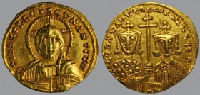 Constantine VII Pophyrogenitus (913-959), Solidus, Constantinople, 4,38 g Au, 21 mm, + IhS XPS REX REGNANTIVm, facing bust of Christ Pantokrator /COST...