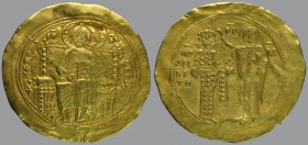 John II Comnenus (1118-1143), Hyperpyron, Constantinople, 4,25 g Au, 32 mm, + KЄROHΘЄI / IC XC, Christ Pantokrator seated facing on throne/ + / Iω / Δ...
