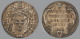 Giulio, Anno II, 1692/93, Rome, Arms/ Latin text in baroque cartouche, 2,94 g Ag, 25 mm, Muntoni 63

Improperly cleaned. Otherwise GOOD VERY FINE.