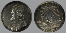 Quietists’ Medal accusing the pope of bribery, Silver Medal, opus Giovanni Smeltzing, Bust l./Saint Spirit as dove, rooster, coins behind (bribery), 4...