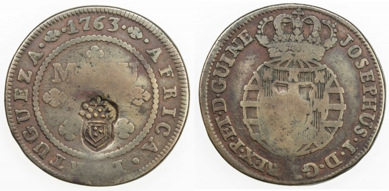 ANGOLA: Maria II, 1834-1853, AE 2 macutas, ND (1837), KM-51.1, crowned arms reva...