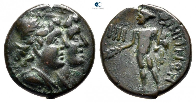 Bruttium. Rhegion circa 211-201 BC. Second Punic War
Trias Æ

15mm., 2,79g.
...