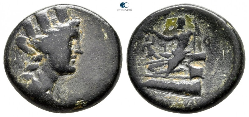 Phoenicia. Arados circa 200-100 BC. 
Bronze Æ

21mm., 7,14g.



nearly ve...