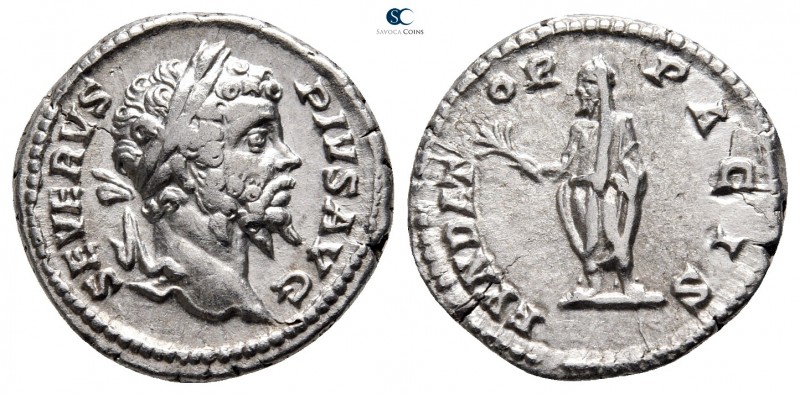 Septimius Severus AD 193-211. Rome
Denarius AR

18mm., 3,15g.



good ver...