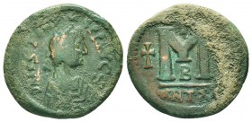 Justinian I. 527-565. AE follis 

Condition: Very Fine

Weight:15.30 gr
Diameter: 33 mm