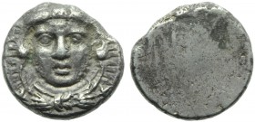 Etruria, Populonia, 20 Units, c. 300-250 BC; AR (g 7,31; mm 20; h -); Young head of Herakles facing, wearing lion skin; below, X - X, Rv. No type. HNI...