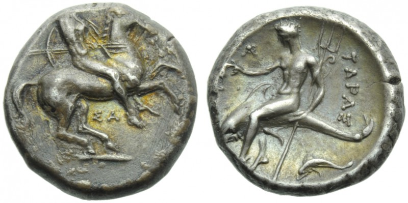 Apulia, Tarentum, Nomos, c. 332-302 BC; AR (g 7,81; mm 20; h 7); Horseman gallop...