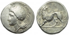 Lucania, Velia, Didrachm, c. 334-300 BC; AR (g 7,31; mm 21; h 3); Head of Athena l., wearing Attic crested helmet, decorated with olive wreath; behind...