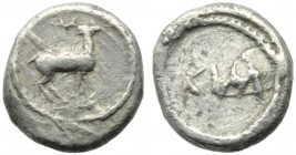Bruttium, Caulonia, Diobol, c. 475-425 BC; AR (g 0,82; mm 9; h 12); Stag standing l., Rv. KAV (retrograde). HNItaly -; Noe -; SNG Copenhagen -; cfr. C...