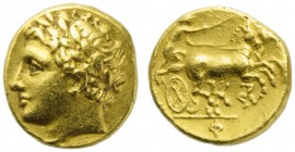 Sicily, Syracuse, Agathokles (317-289), 30 Litrai, c. 295-289 BC.; AV (g 2,82; mm 13; h 8); Laureate head of Apollo, Rv. Charioteer driving fast biga ...