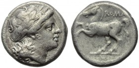 Anonymous, Didrachm, Rome, before 269 BC; AR (g 6,47; mm 19; h 12); Laureate head of Apollo r., Rv. Horse prancing l.; above, ROMA. Crawford 26/1; Syd...
