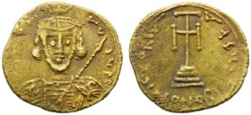 Tiberius III (698–705), Solidus, Syracuse, AD 698-705; AV (g 3,84; mm 19; h 6); [D TIbE] - [AV], crowned and curaissed bust facing, holding spear and ...