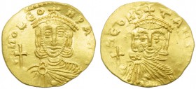 Leo III (717-741), Solidus, Syracuse, AD 735-741; AV (g 3,90; mm 19; h 6); n LεO - N PAMy, crowned bust facing of Leo III, wearing chlamys, holding gl...