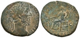 Cómodo. Sestercio. 188 d.C. Roma. (Spink-5746). (Ric-513). Rev.: Fortuna sentada a izquierda con cornucopia y timón sobre globo . Ae. 18,86 g. MBC-. E...