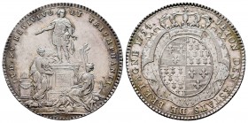 Francia. Louis XV. Jetón. 1754. (Feuardent-8764). Anv.:  Estatua del rey en un pedestal. Rev.: Escudo de armas coronado. Ag. 6,74 g. Estados de Bretañ...
