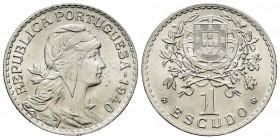 Portugal. 1 escudo. 1940. (Km-578). 7,95 g. Brillo original. EBC+. Est...35,00. English: Portugal. 1 escudo. 1940. (Km-578). 7,95 g. Original luster. ...