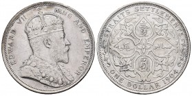 Straits Settlements. Edward VII. 1 dollar. 1904. Bombay. (Km-25). Ag. 26,92 g. Golpecitos en el canto. MBC+. Est...50,00. English: Straits Settlements...