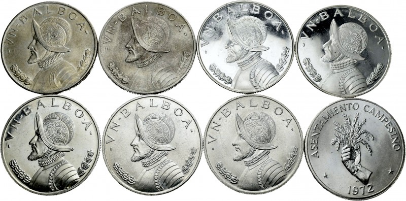 Panamá. Lote de 8 piezas de plata, 7 de 1 balboa (1947 (2), 1966 (2), 1971, 1972...