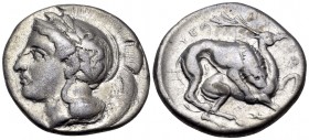 LUCANIA. Velia. Circa 440/35-400 BC. Didrachm (Silver, 22 mm, 7.63 g, 5 h). Head of Athena to left, wearing laureate crested Attic helmet adorned with...