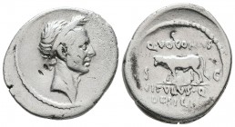 Divus Julius Caesar, † 44 BC. Denarius (Silver, 21 mm, 3.65 g, 9 h), struck under the moneyer Q. Voconius Vitulus, Rome, 40 BC. Laureate head of Juliu...