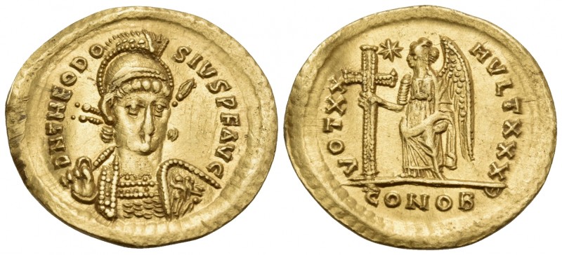 Theodosius II, 402-450. Solidus (Gold, 22 mm, 4.47 g, 6 h), Constantinople, Θ = ...