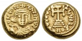 Constans II, 641-668. Solidus (Gold, 11 mm, 4.43 g, 6 h), Carthage, year 6 = 647/8. D N CON - TATINV P Beardless crowned and draped facing bust of Con...