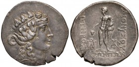 TRACIA Maroneia Tetradramma (I sec. a.C.) Busto di Dioniso a d. - R/ Dioniso stante di fronte - BMC 252 AG (g 16,57) Frattura del tondello
BB+
