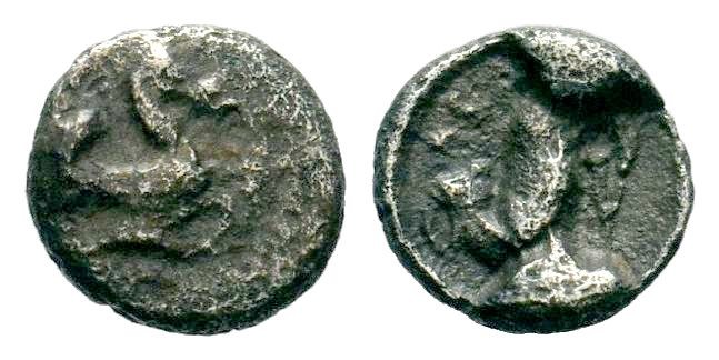 CILICIA, 361/0-334 BC. AR Obol
Condition: Very Fine

Weight: 0,29 gr
Diameter: 7...