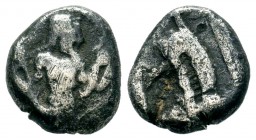 PERSIA, Achaemenid Empire. Circa 420-375 BC. AR Siglos
Condition: Very Fine

Weight: 3,01 gr
Diameter: 13,00 mm