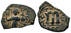 Arab - Byzantine Coins Ae,
Condition: Very Fine

Weight: 2,78 gr
Diameter: 16,35 mm