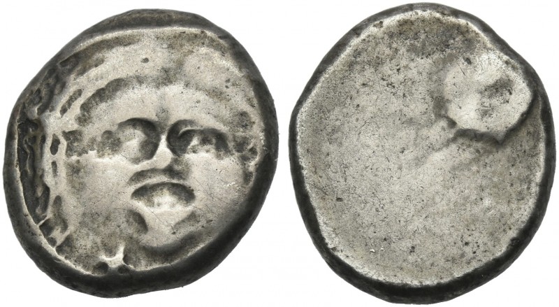 Etruria, Populonia.
20 asses circa 300-250, AR 19 mm, 8.34 g. Gorgoneion facing...