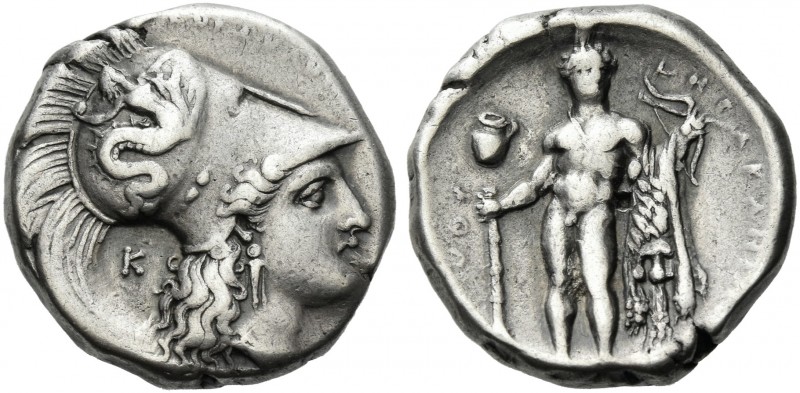 Lucania, Heraclea. 
Nomos circa 330-300, AR 20 mm, 7.18 g. Head of Athena r., w...