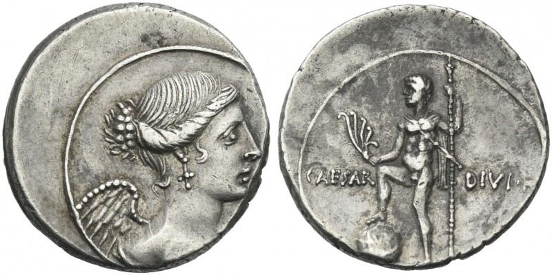 Octavian, 32 – 27 BC. 
Denarius, Brundisium and Roma (?) circa 32-29 BC, AR 20 ...