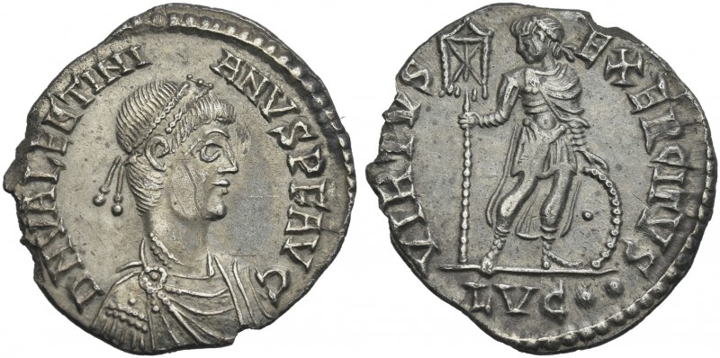 Valentinian II, 375 – 392. 
Light miliarense, Lugdunum 388-392, AR 23 mm, 4.13 ...