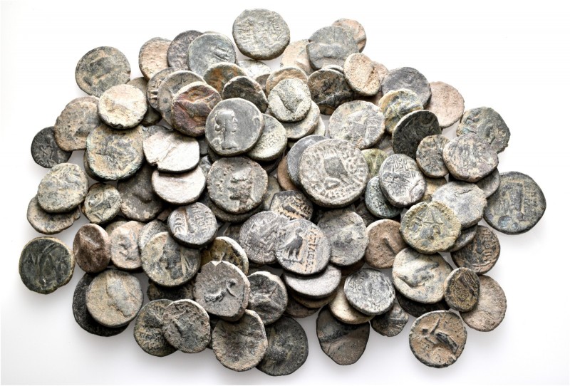 A lot containing 122 bronze coins. All: Classical Armenian. Fine to very fine. L...