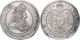 Leopold I. 1657 - 1705
 Taler 1693 KB Kremnitz. 56,76g, Sschrötlingsfehler am Rand. Her. 737, Dav. 3264. vz/stgl