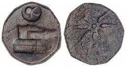 AE 20. 130-100 a.C. PONTOS. AMISOS. Anv.: Estrella de ocho puntas. Rev.: Carcaj, tridente y casco. 9,88 grs. AE. (Oxidaciones). SNG BM Black Sea-976. ...