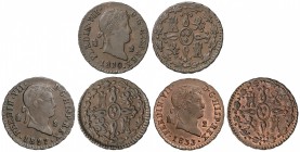 Lote 3 monedas 2 Maravedís. 1827, 1830 y 1833. SEGOVIA. Una con restos de color original. AC-149, 152, 157. EBC- a EBC+.