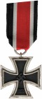 Cruz de Hierro. 2ª clase. 1939. III REICH. ALEMANIA. Fe, metal blanco. Ø 44x44 mm. Con anilla original. EBC.