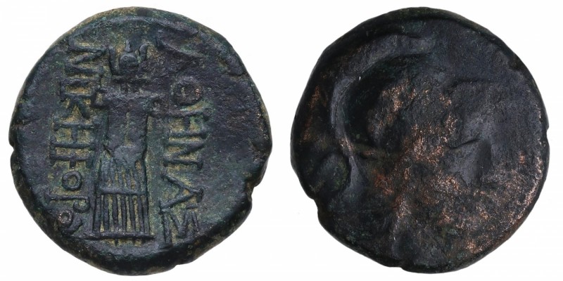 S. II-I aC. AE18. Sear 3960. Ae. Cabeza de Atenea en casco Corintio /AOHNAΣ NIKH...