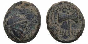 S. II-I aC. AE14. Sear 4161. Ae. Cabeza de Artemisa /Hacha Doble. RPVAT encima de el hacha. BIN debajo. MBC. Est.20.