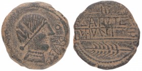 120-20 aC. Obulco, actual Porcuna (Jaén). As. AB.1412. Ae. 13,98 g. Cabeza viril a derecha, delante OBVLCO /Arado y espiga, entre ambos leyenda ibéric...