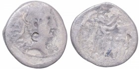 25-23 aC. Augusto (27 aC-14 dC). Mérida (Badajoz). Quinario. RIC I Augustus 1A. Ag. 1,61 g. AVGVST: Busto de Augusto descubierto y a  izquierda / P CA...